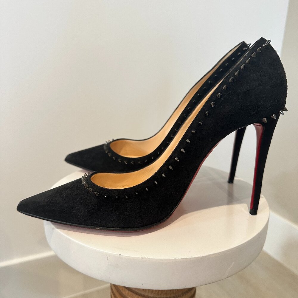 Christian Louboutin Anjalina Velours Pumps black spikes suede | Size 40.5